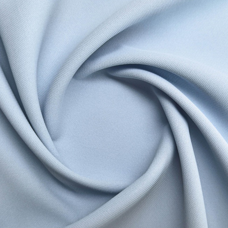 Comment le tissu infroissable améliore-t-il l’efficacité de la fabrication textile moderne ?