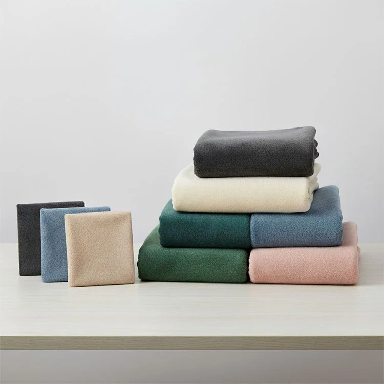 Tissu brossé anti-bouloche