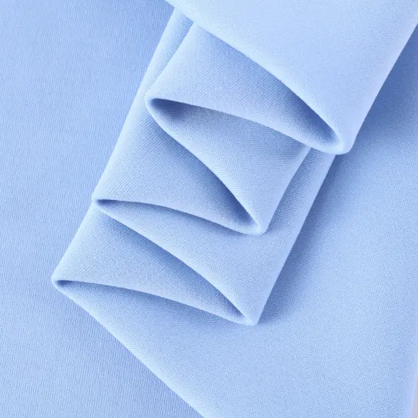 Tissu extensible tricoté haute performance