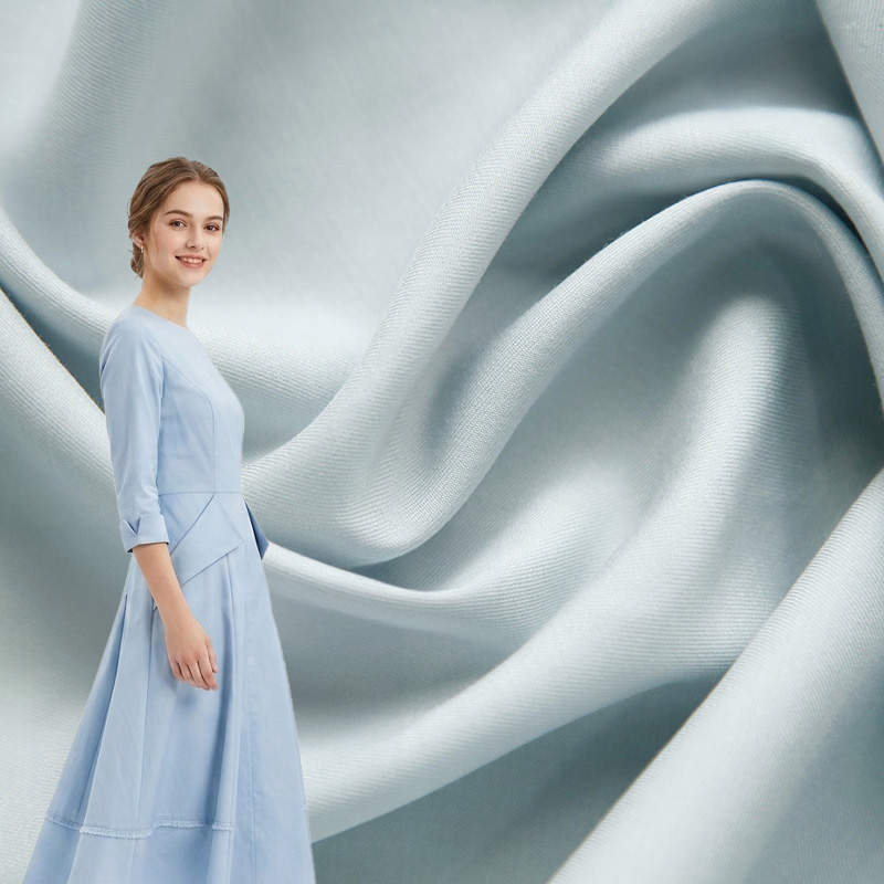 Tissu mélangé de soie et d'acétate de laine